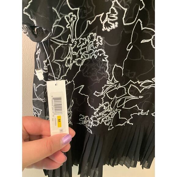 Kensie Blouse Top Women's SZ M Black Geometric Short Sleeve Round Neck Polyester - Picture 3 of 7